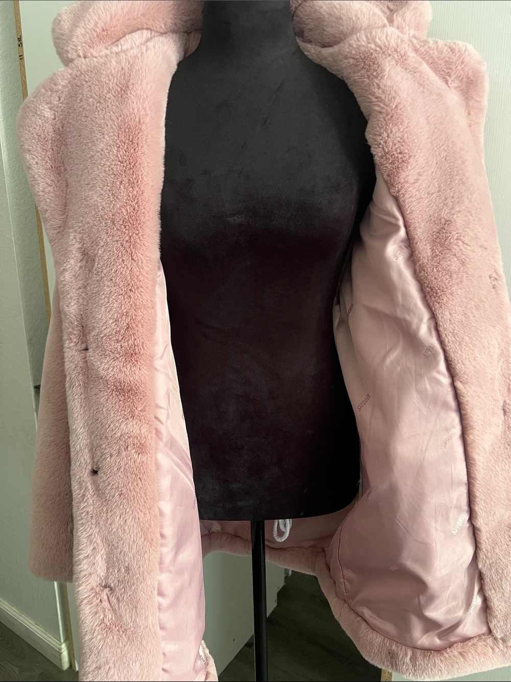 Apparis Plush Faux Fur Teddy Jacket in Dusty Rose - Picture 2 of 5